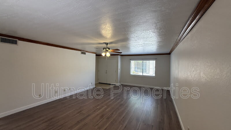 5814 W Gelding Dr – photo 3