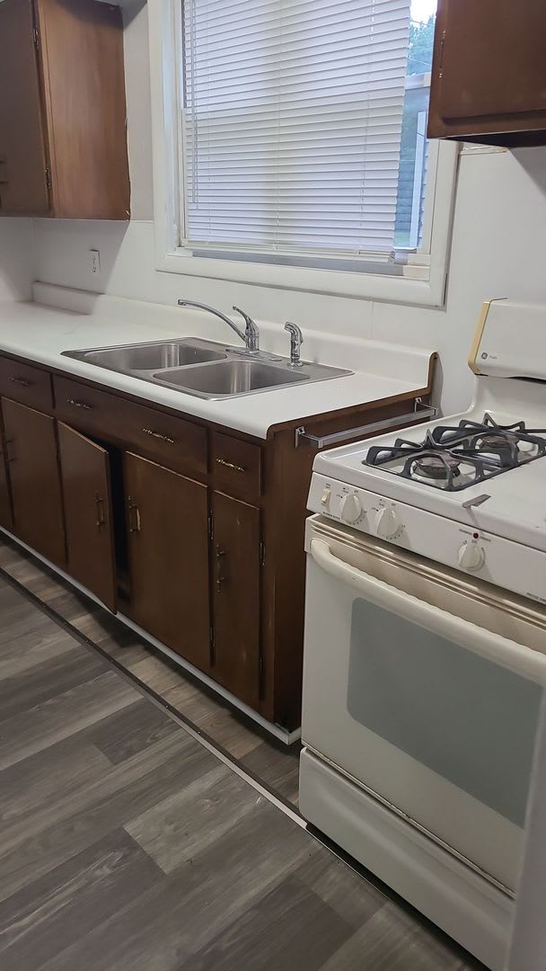 2418 E Memorial Dr – photo 1