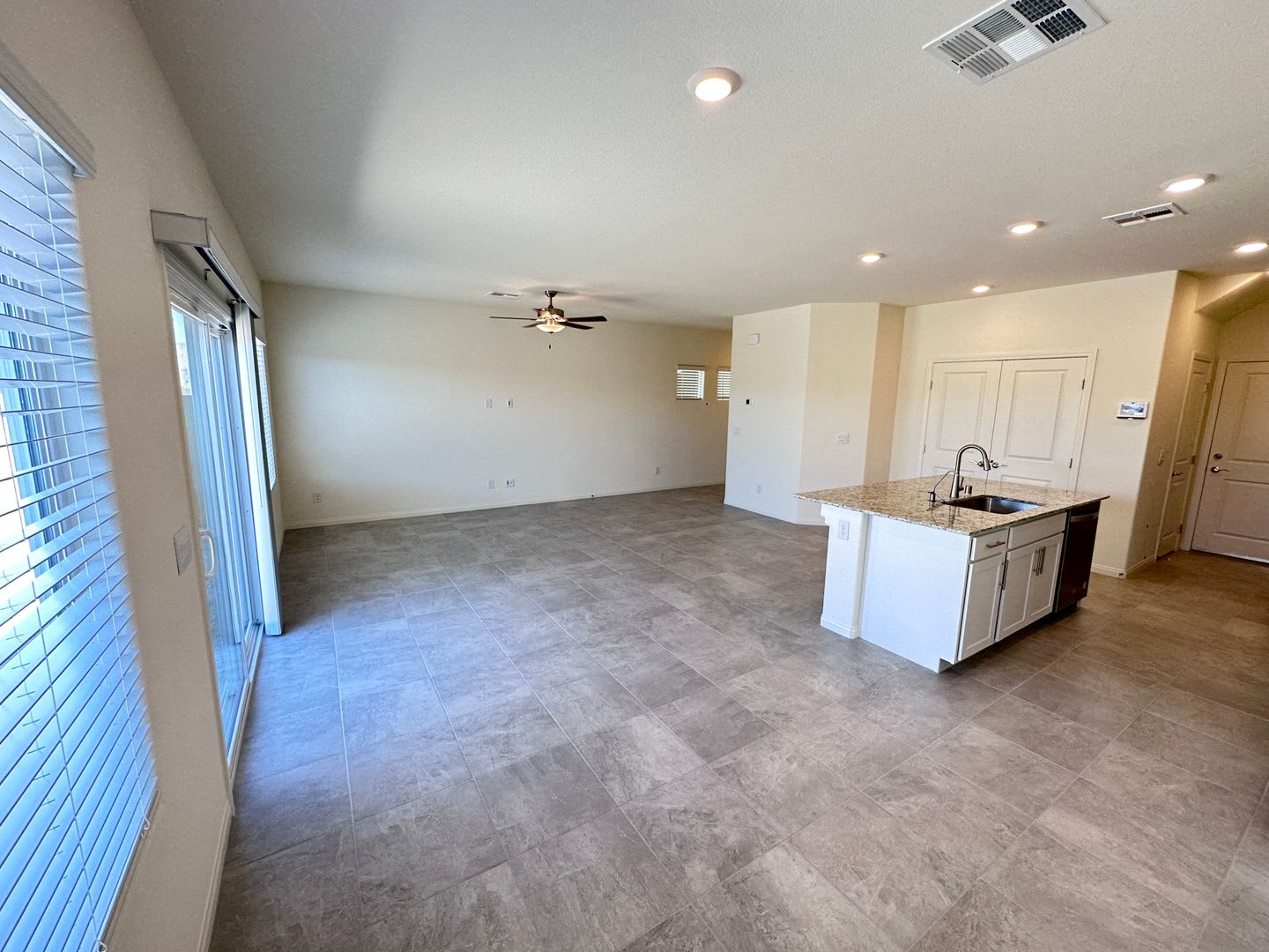 4 Bedroom in Villages at Tule Springs! – photo 3