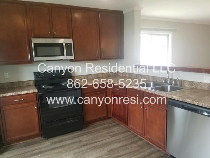 103 Dormont Drive Northeast – photo 4