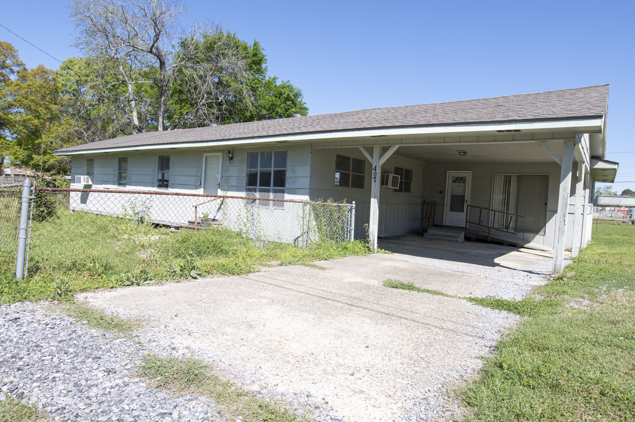 407 Nugier St – photo 5