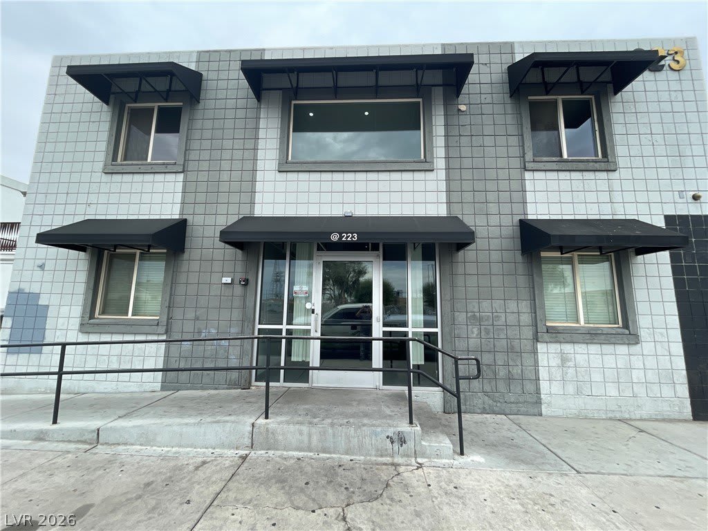 223 N 9Th Street – photo 1