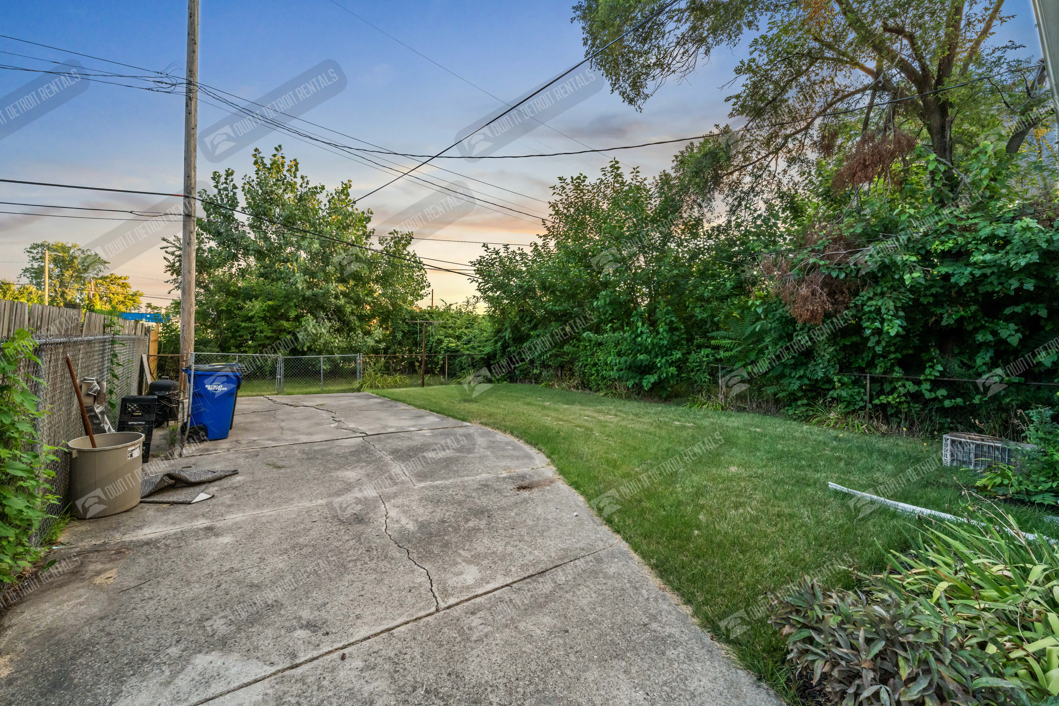 13751 Mecca St – photo 4