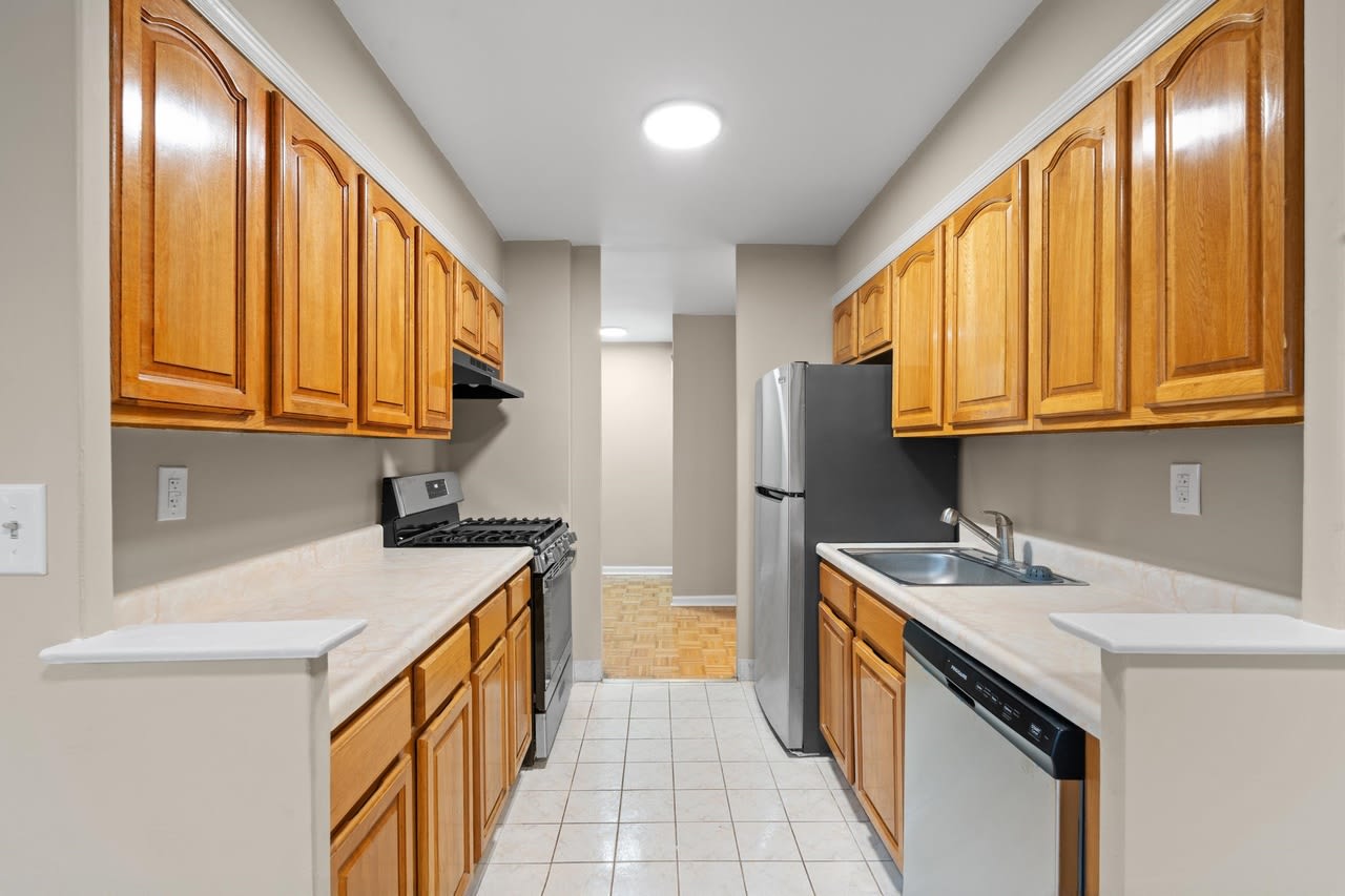 1225 Kennedy Blvd # SDF567H – photo 5