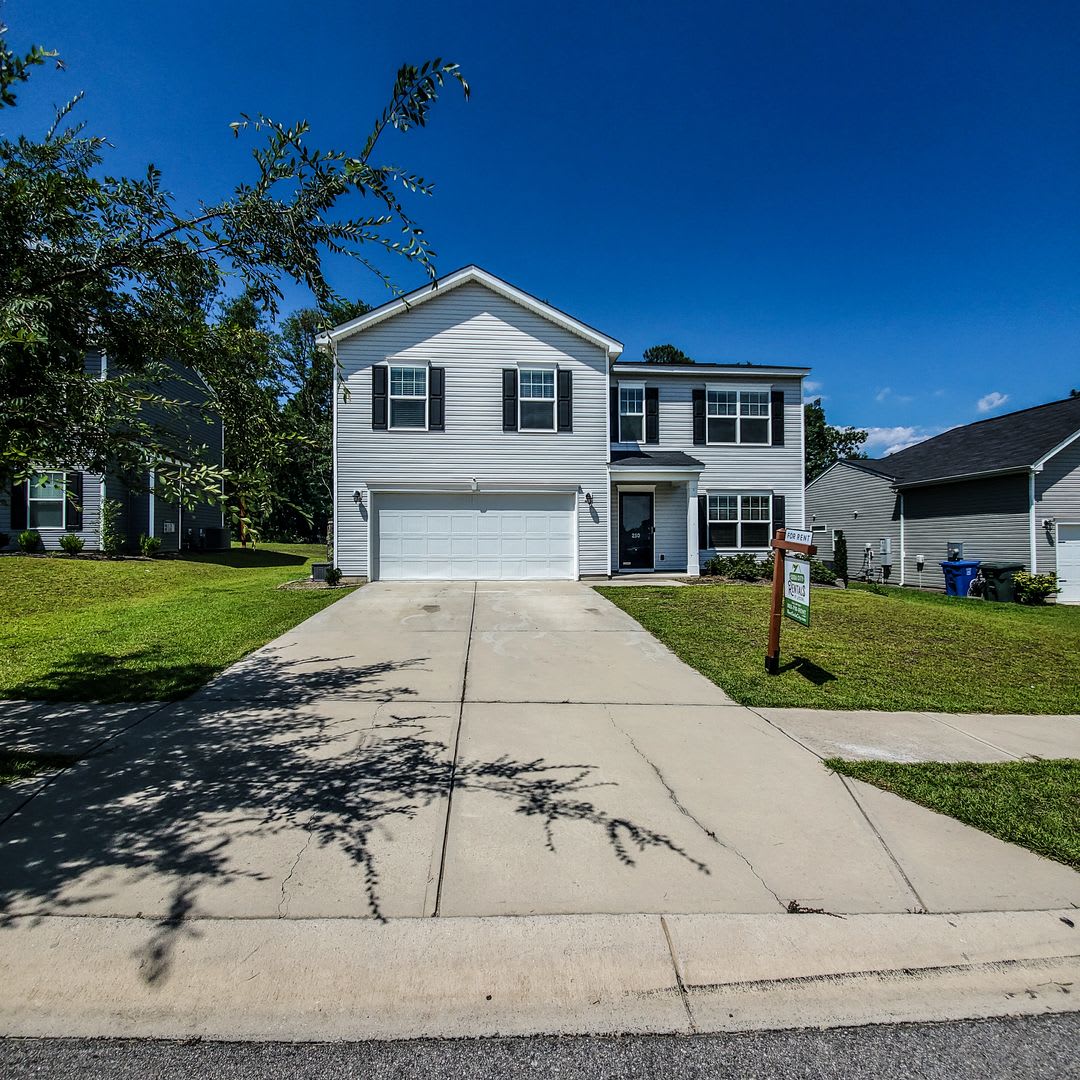 Spacious 4 Bedroom Home with Fenced Backyard & 2-Car Garage! – photo 1