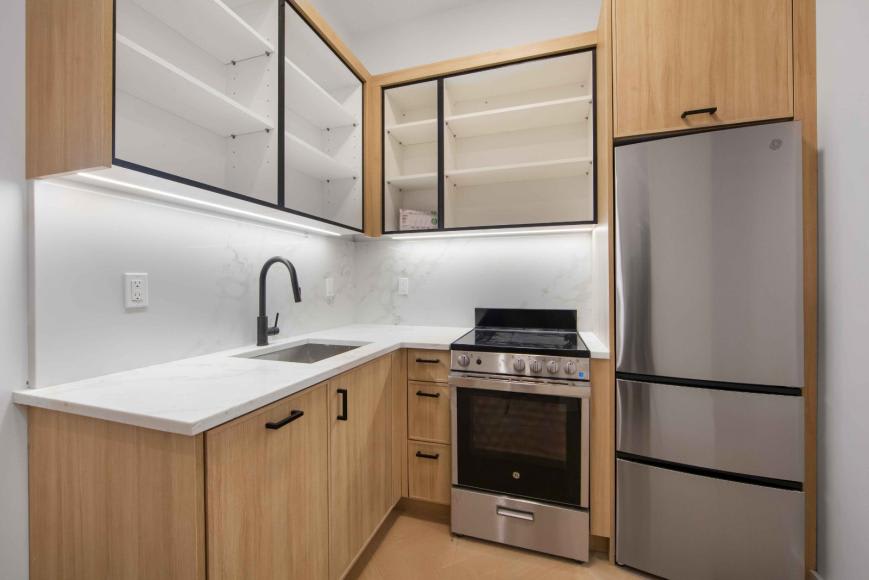 321 East 17th Street – photo 5