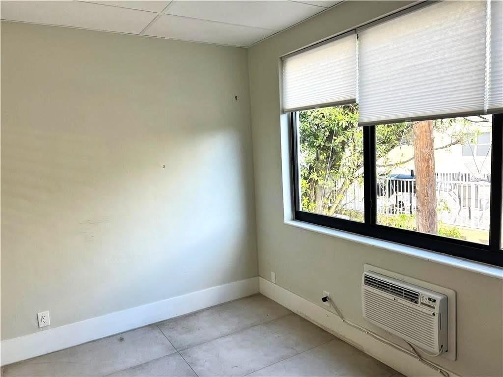1541 Cordova Road – photo 3