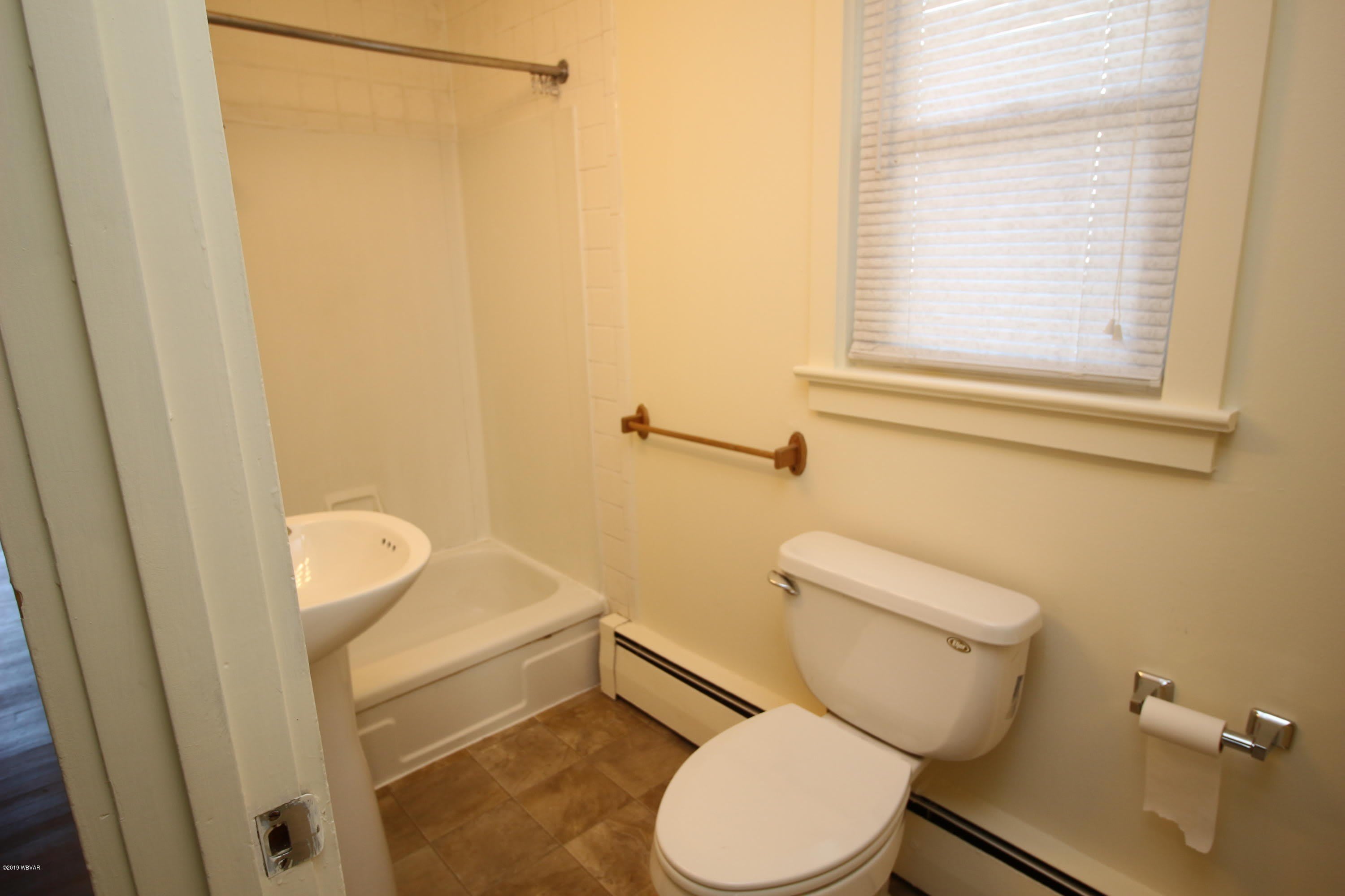 209 N WASHINGTON Street – photo 5
