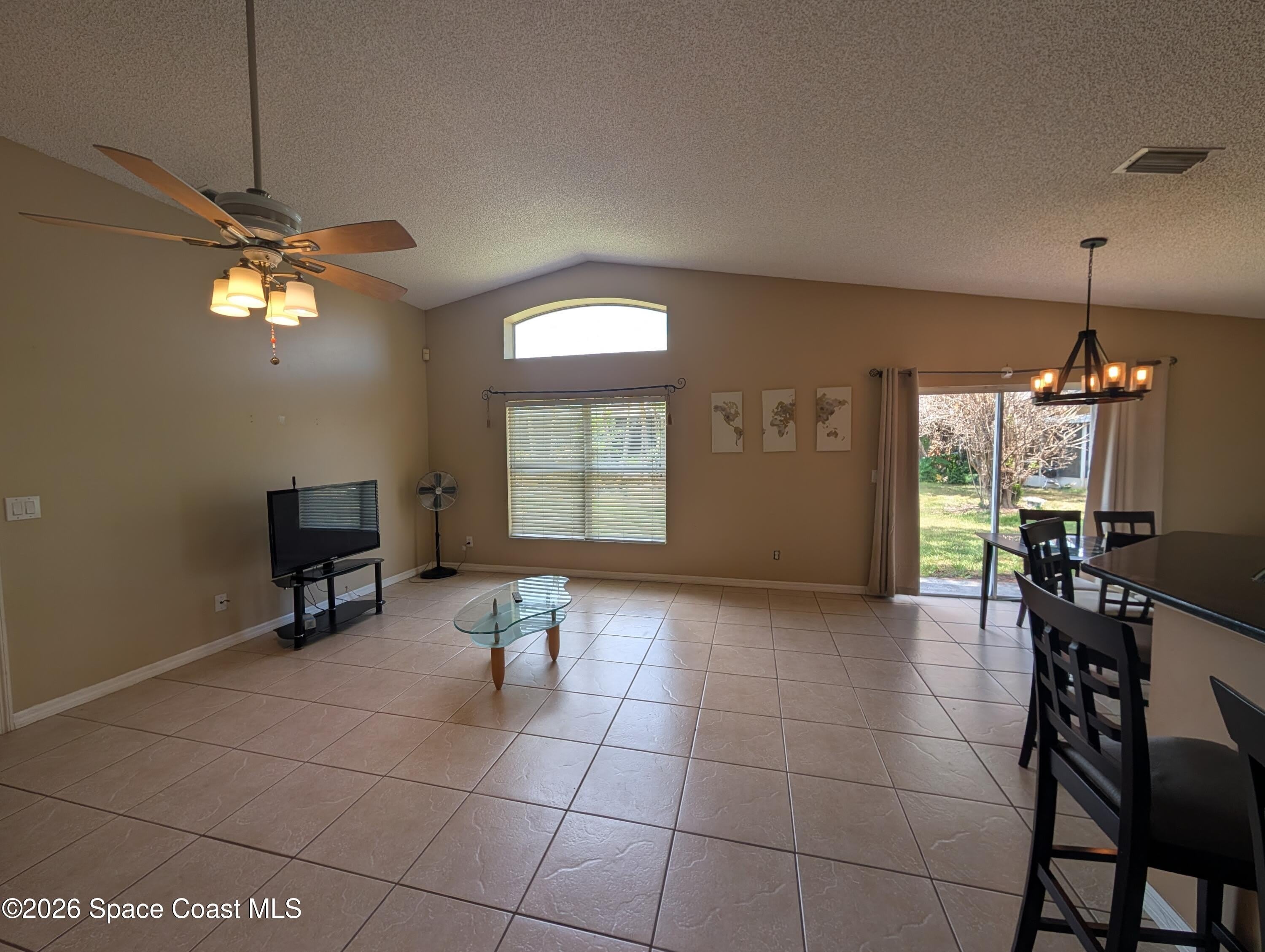 880 Villa Drive – photo 3