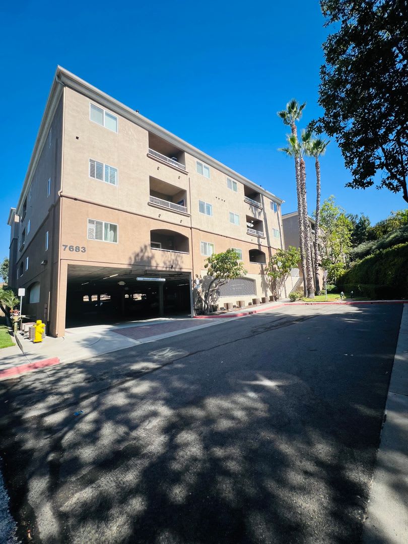 2 bed 2 bath in Rancho Mission Trails – photo 2
