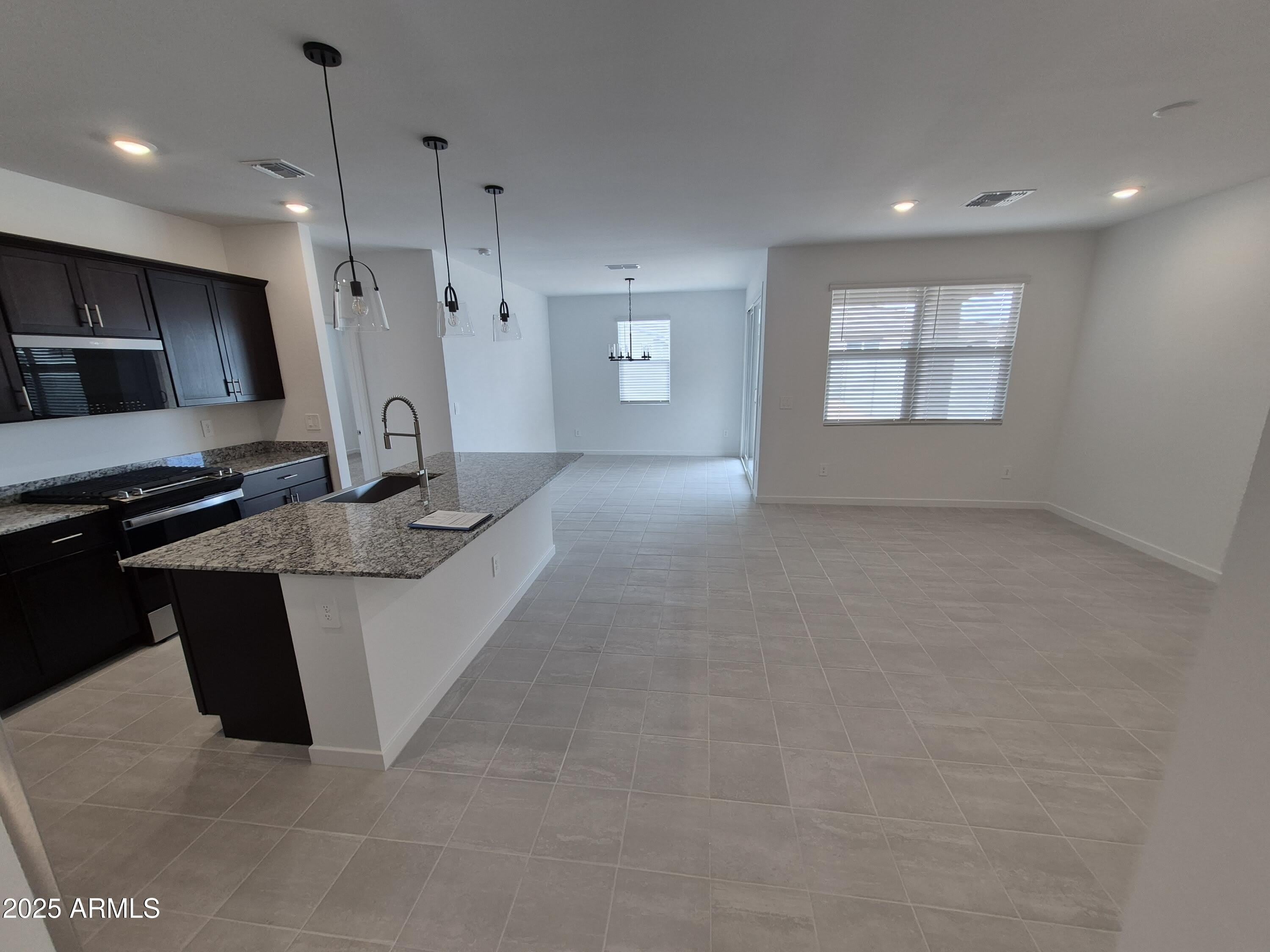 37097 W Prado Street – photo 2