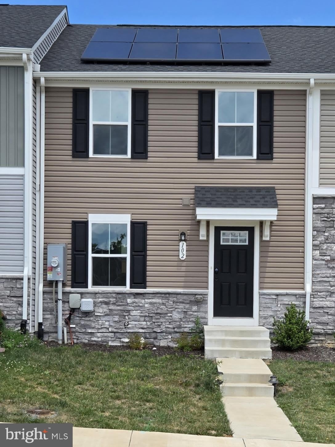 102 SPRING Place – photo 2