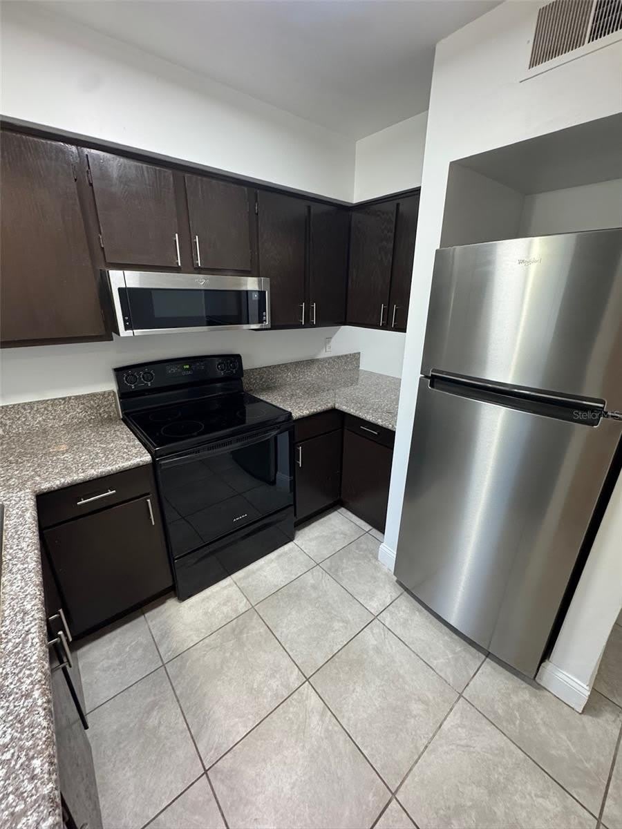 1197-1197 BENTLEY Road – photo 5