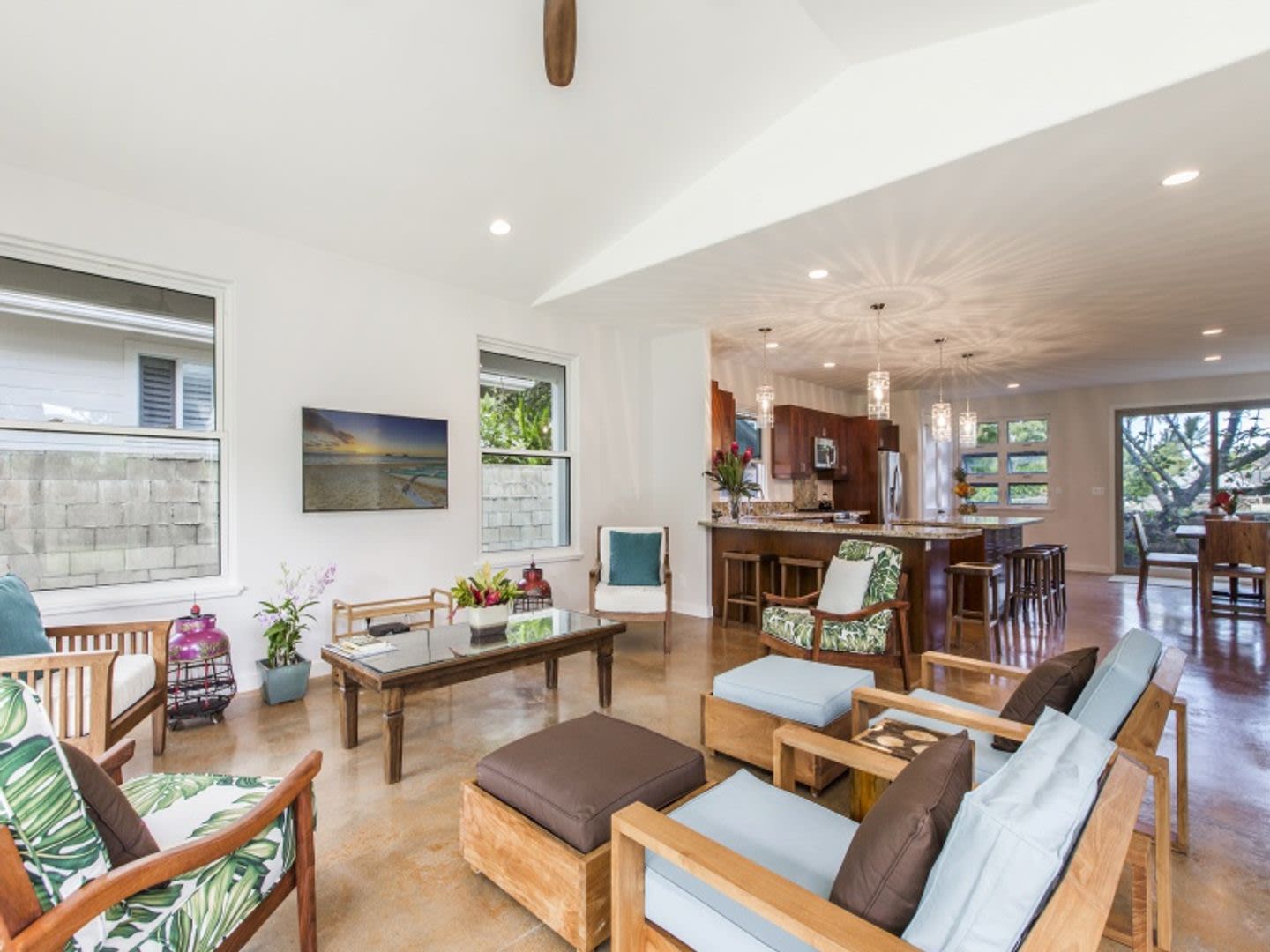 Beautiful Tropical Home Close To Beach W Pool Yard Ac Hale Nani Lanikai – photo 3