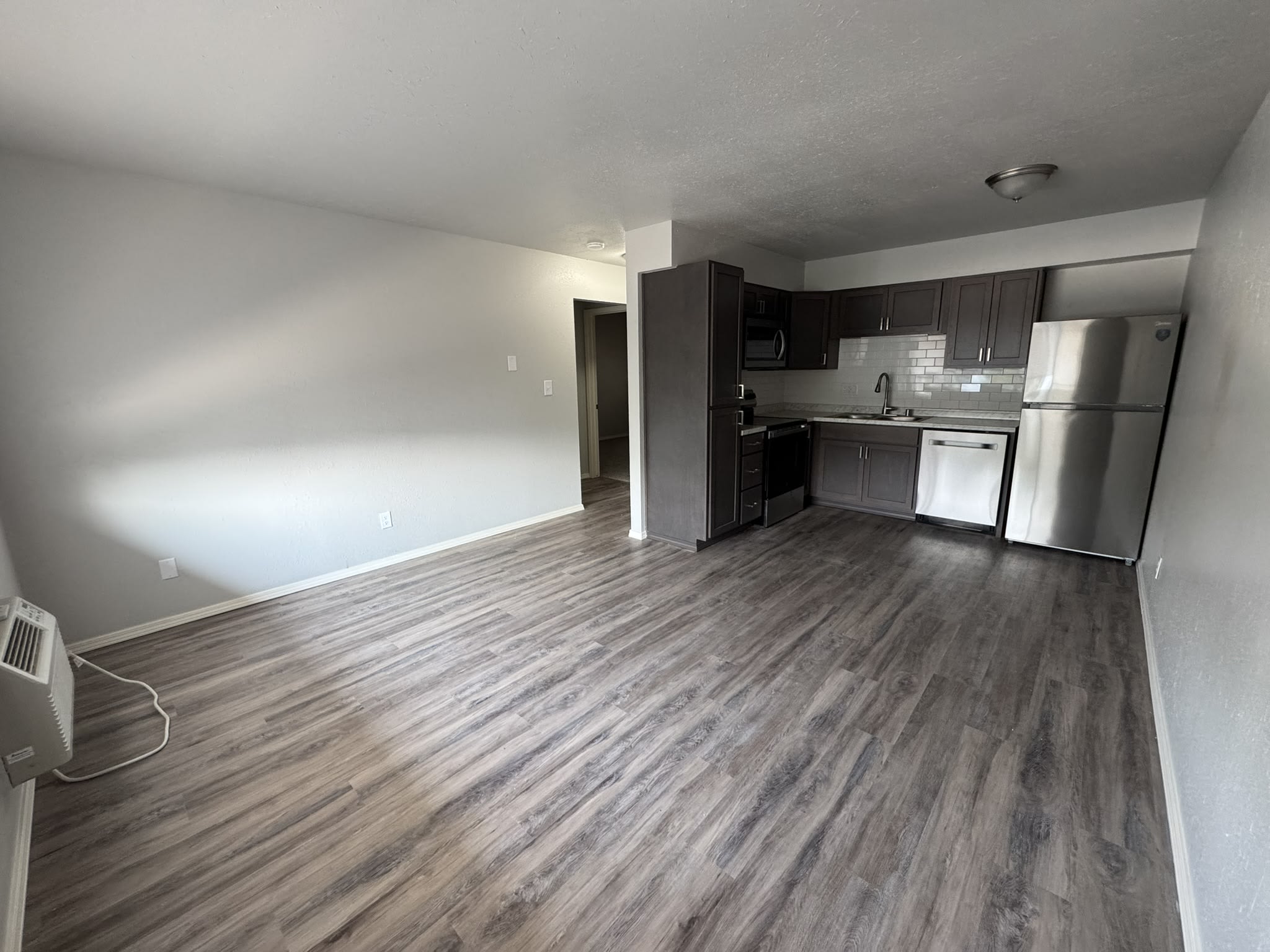 2405 W 2nd AveApt #23 – photo 4
