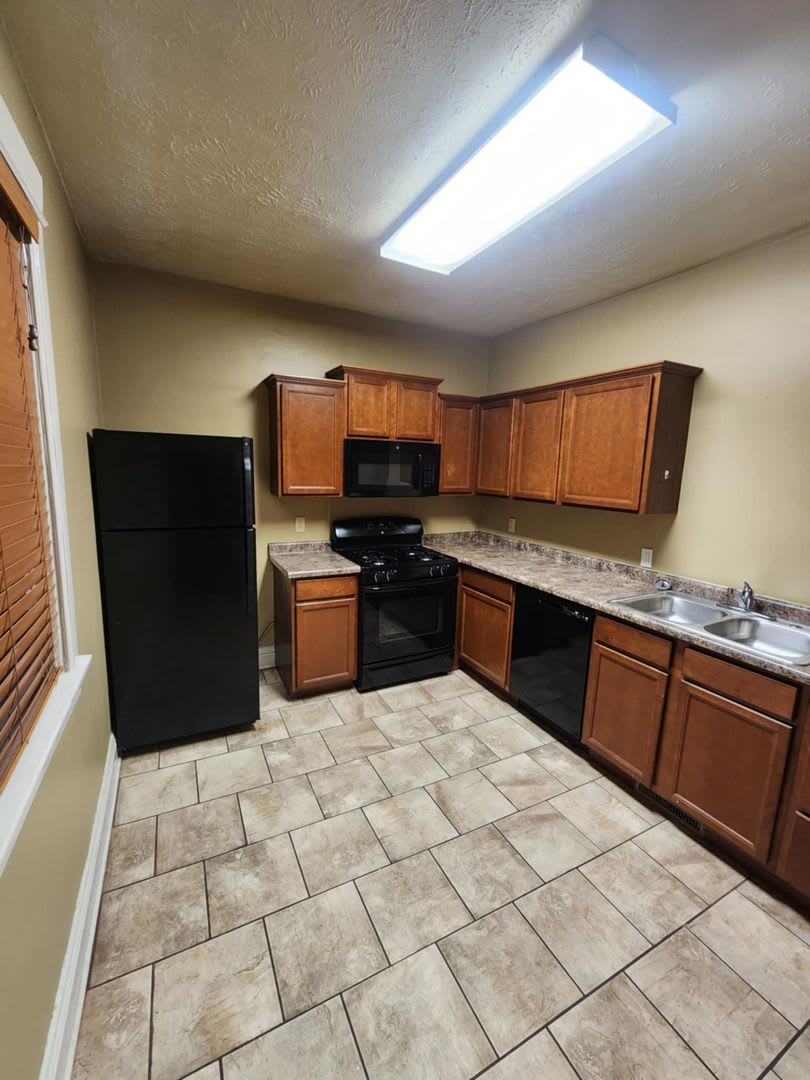 Three Bedroom Villa in Downtown Omaha! – photo 1