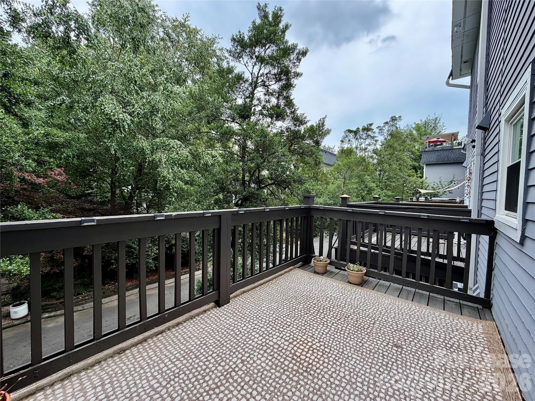 312 W 10th Street – photo 4