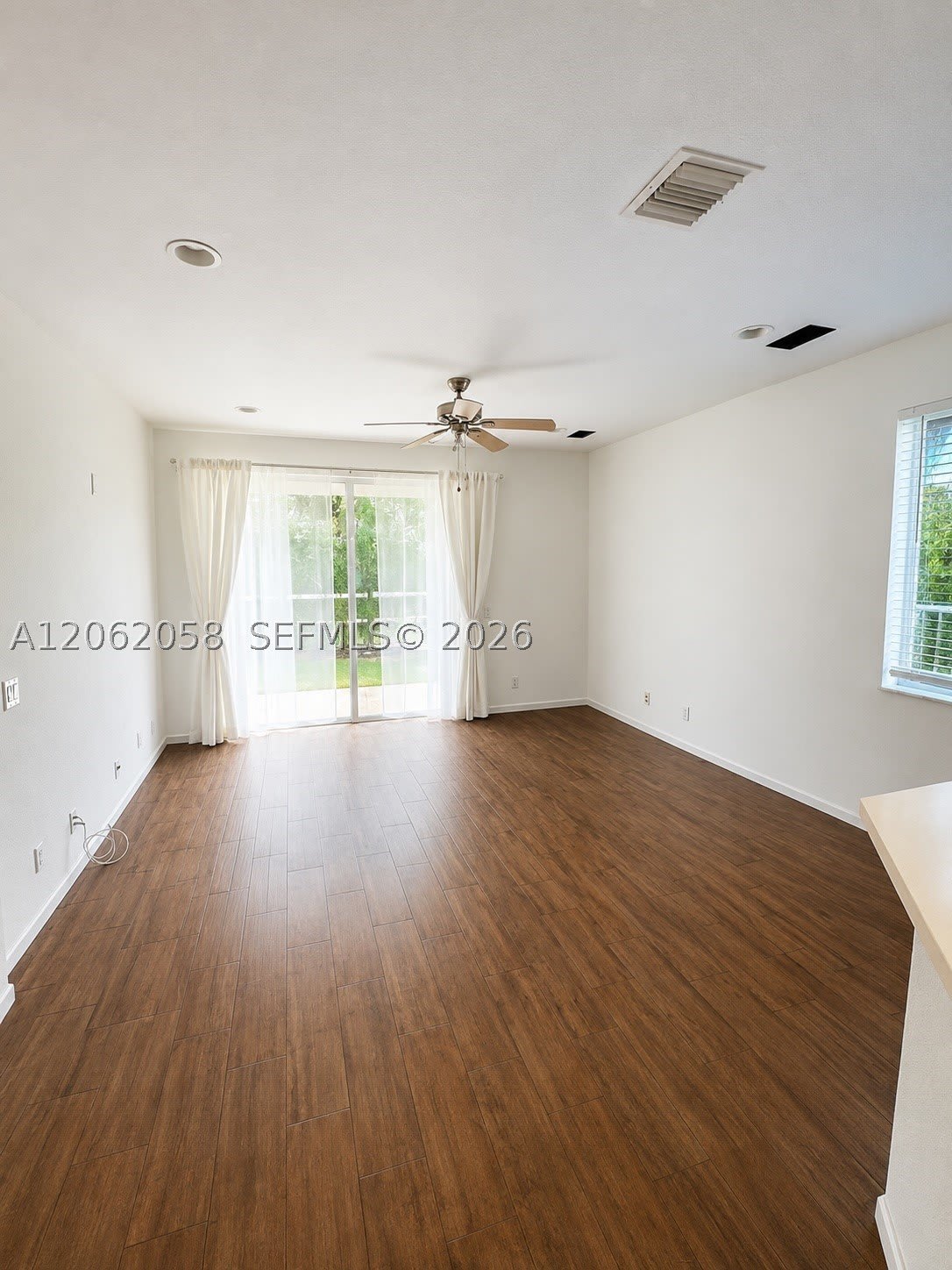 316 Conservation Dr – photo 3