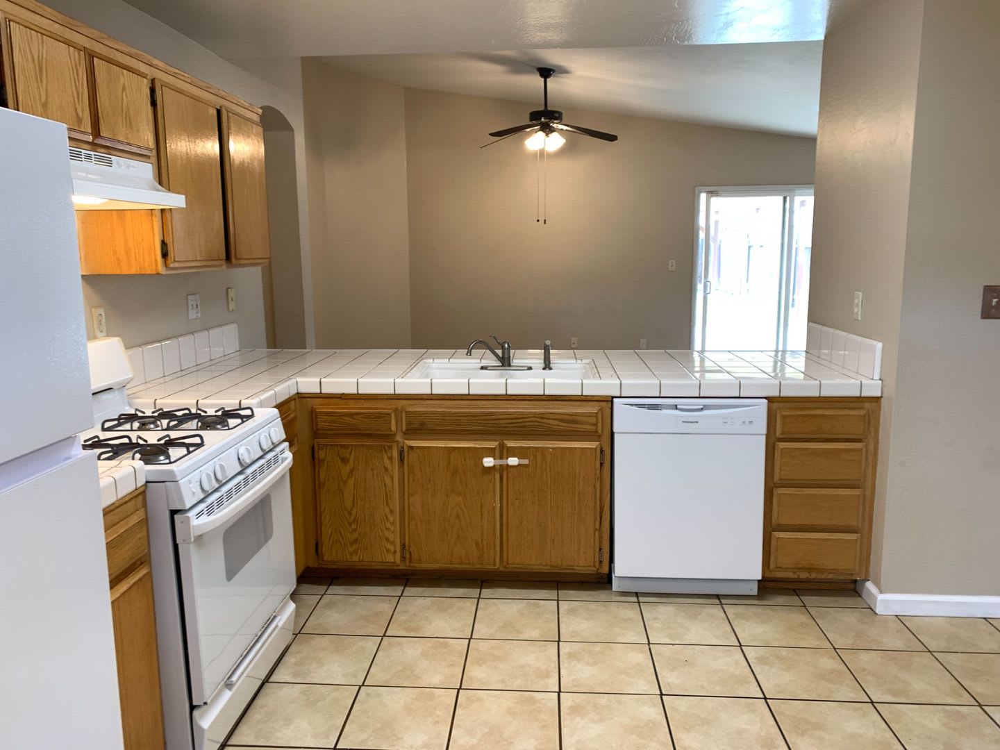 6204 Straub Lane 3 2 In South Bakersfield – photo 4