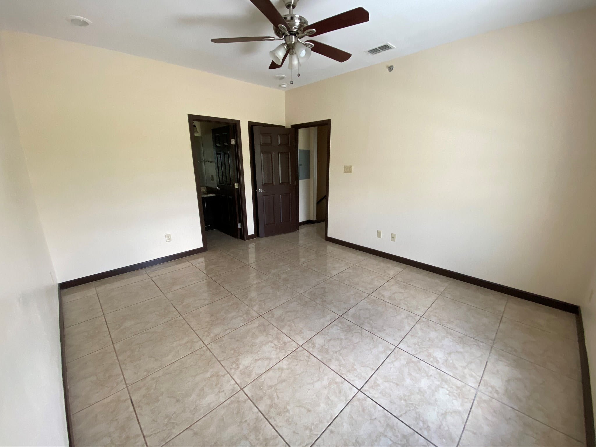 1205 E Daffodil Ave – photo 5