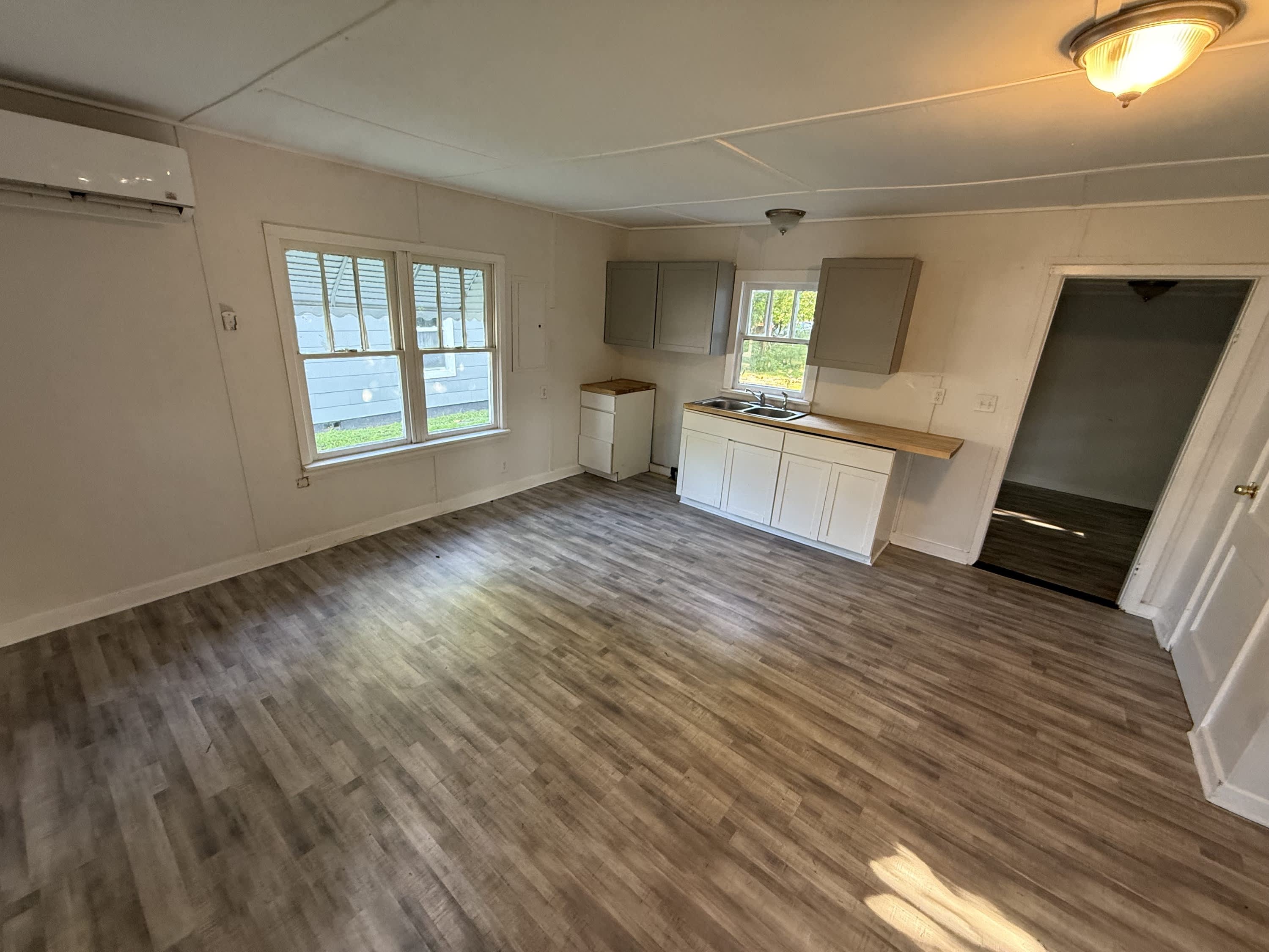 1709 E 50Th St – photo 2