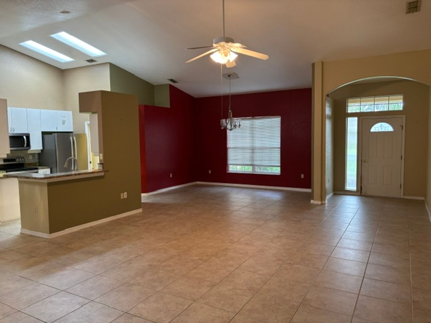 3,2,2 Located in Deerfield Estates – photo 5