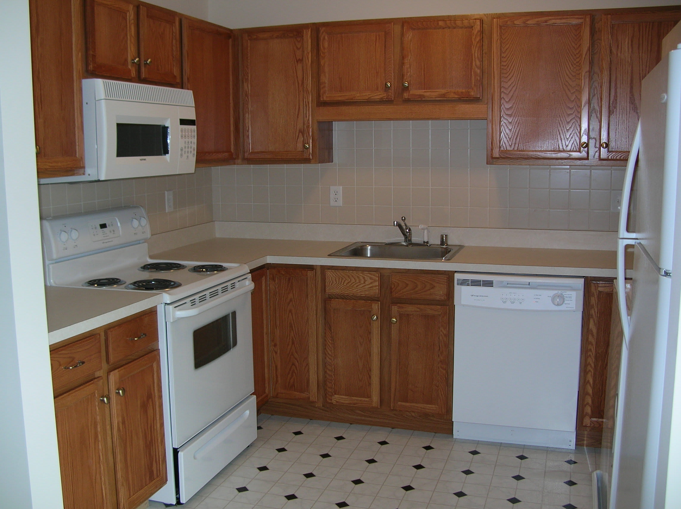 Graystone Apartments – photo 5