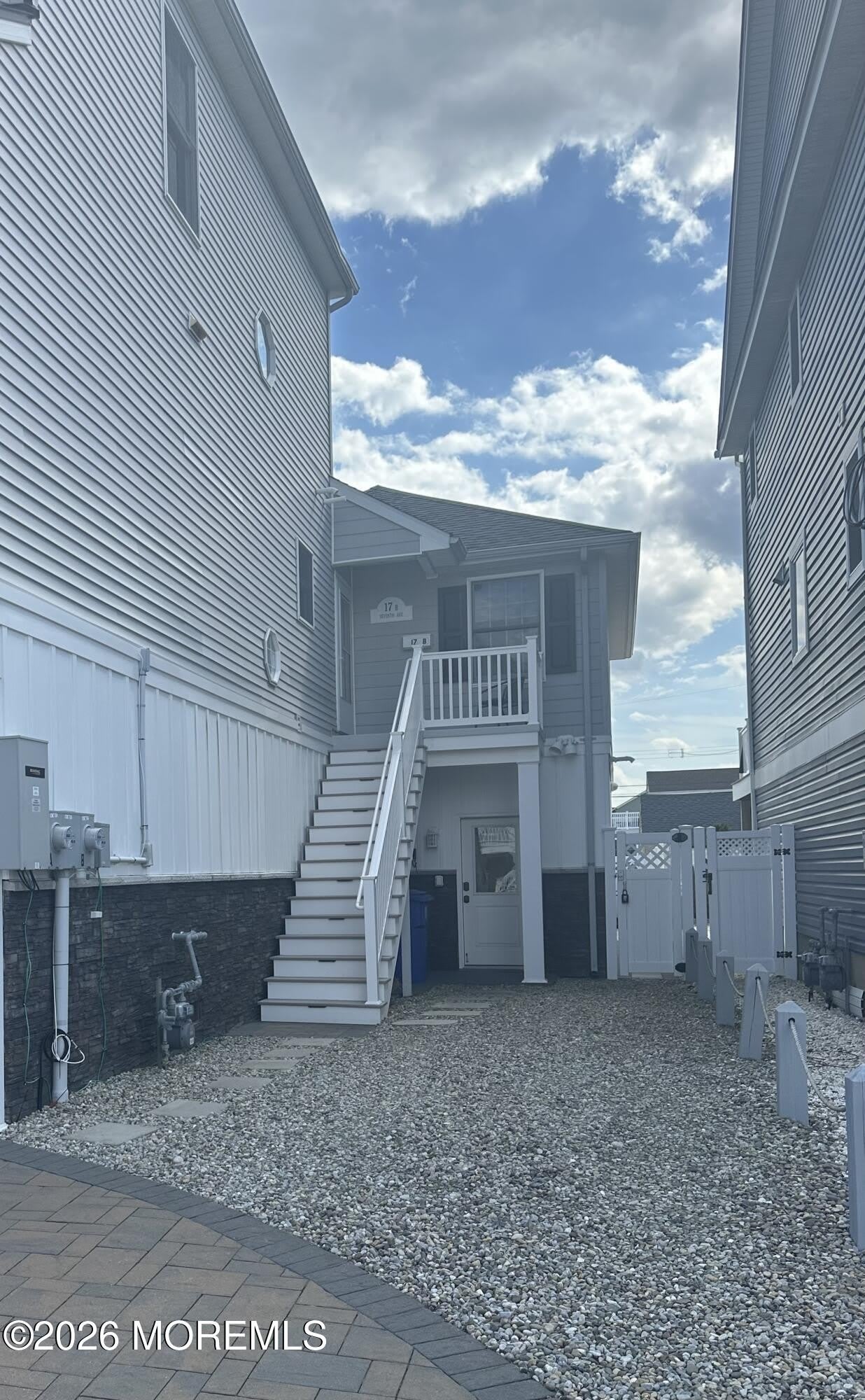 17 7Th Avenue – photo 2