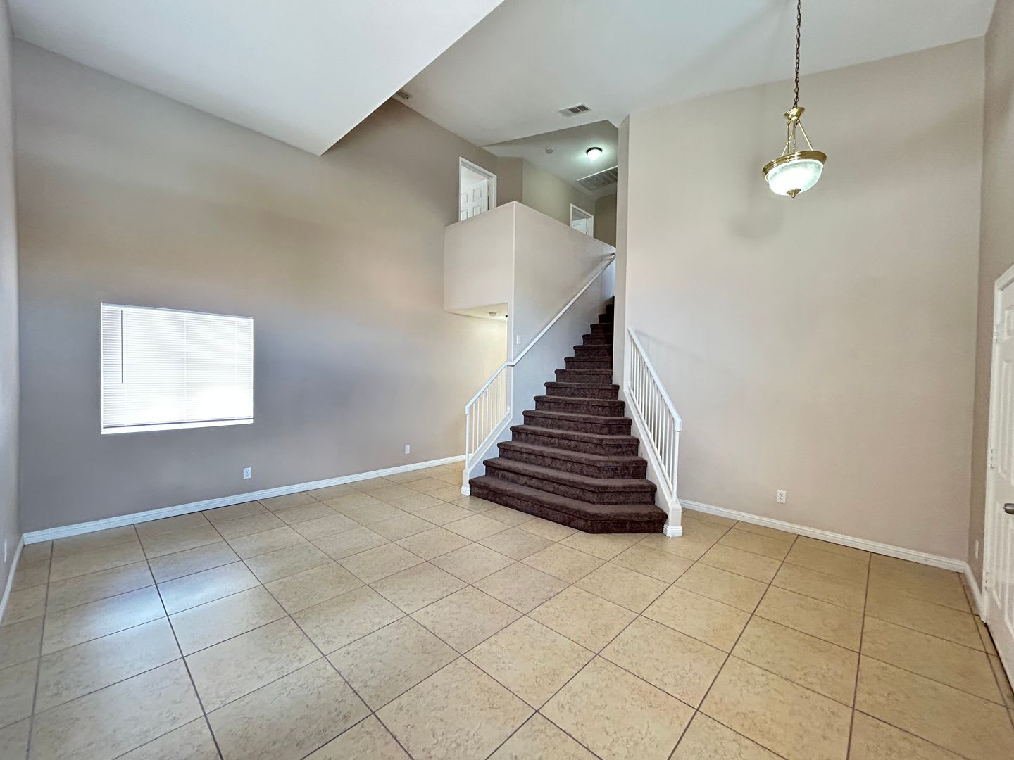 4-Bedroom 3-Bathroom Home in the Southwest! – photo 3