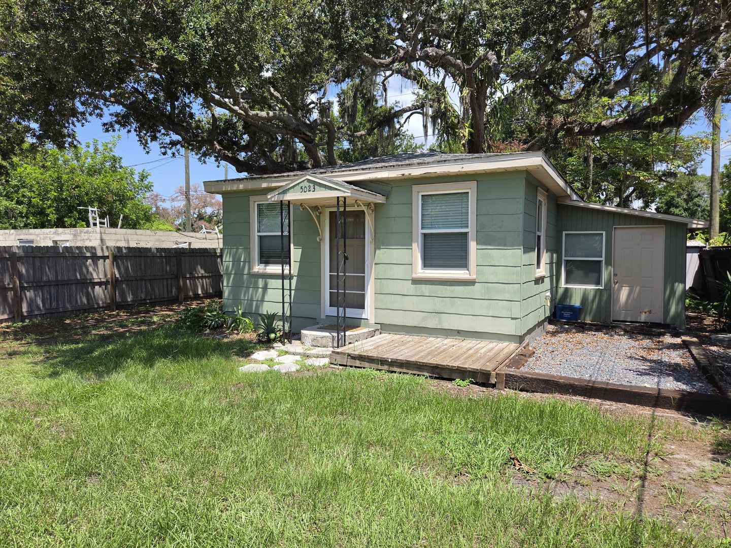 Move-In Ready! Newly Renovated Gulfport Home – photo 2