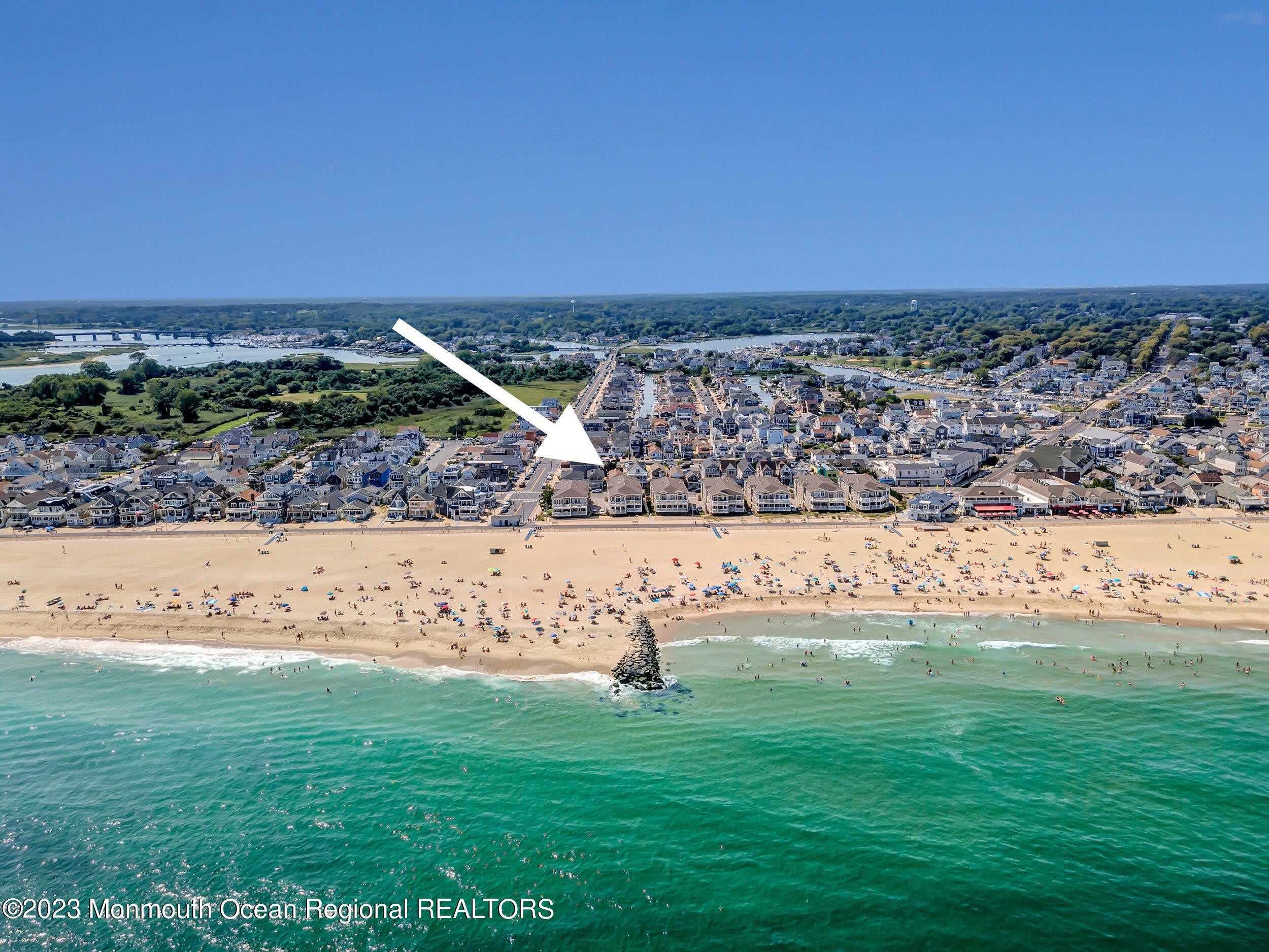 239 Beachfront – photo 2
