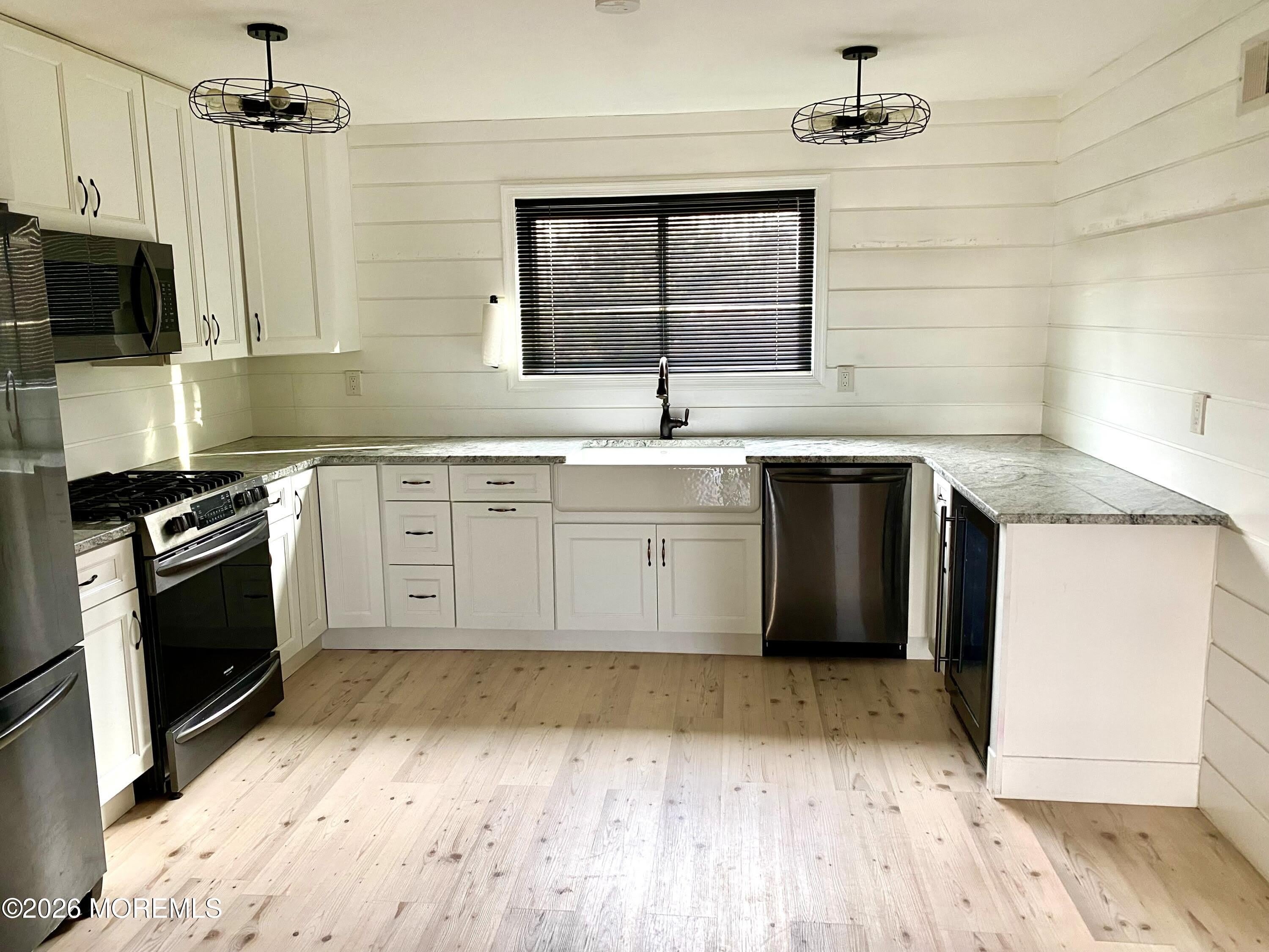 1641 Elm Avenue – photo 4