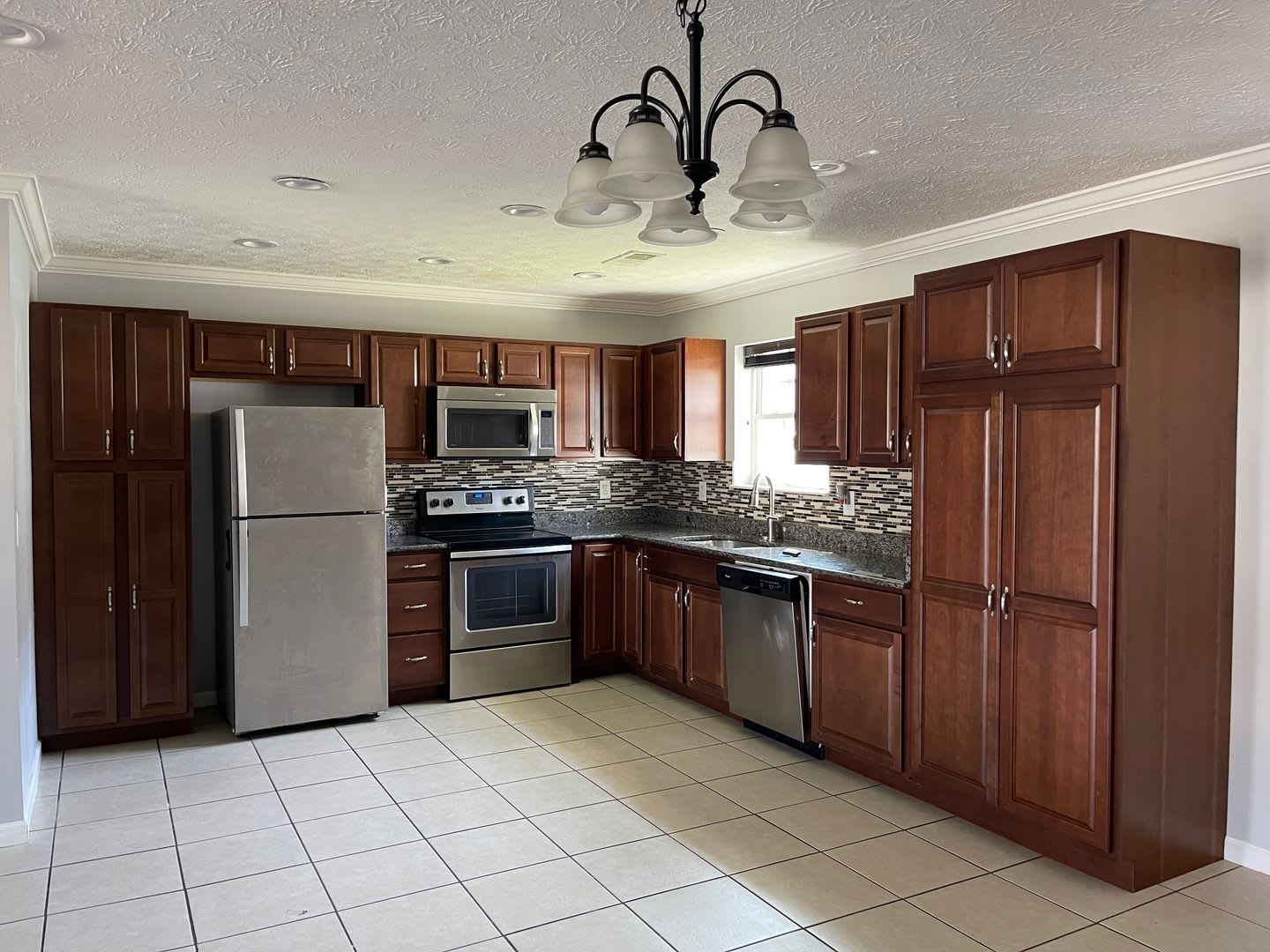 Location & Convenience!!! – photo 4