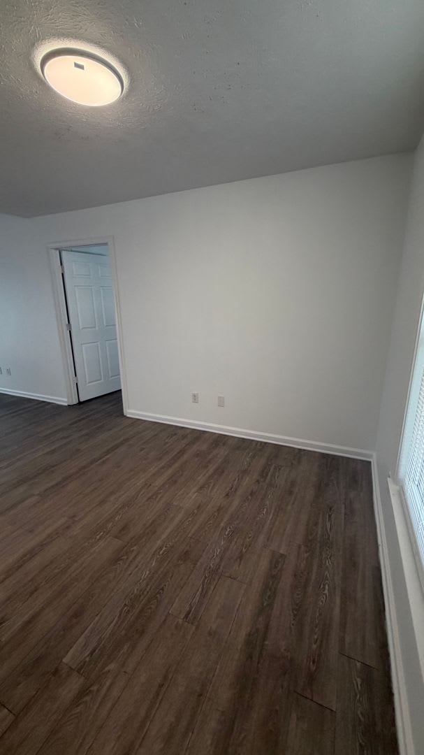 9121 Laird Street – photo 4