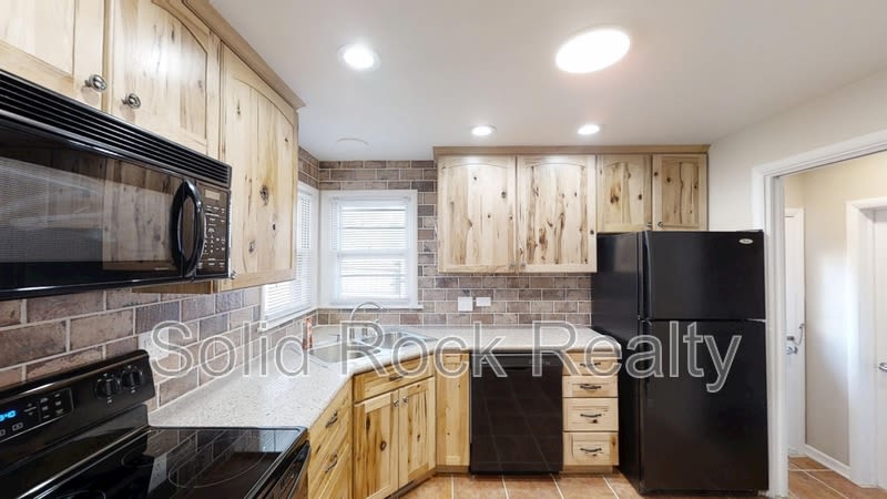 3012 West Saint Vrain Street – photo 4