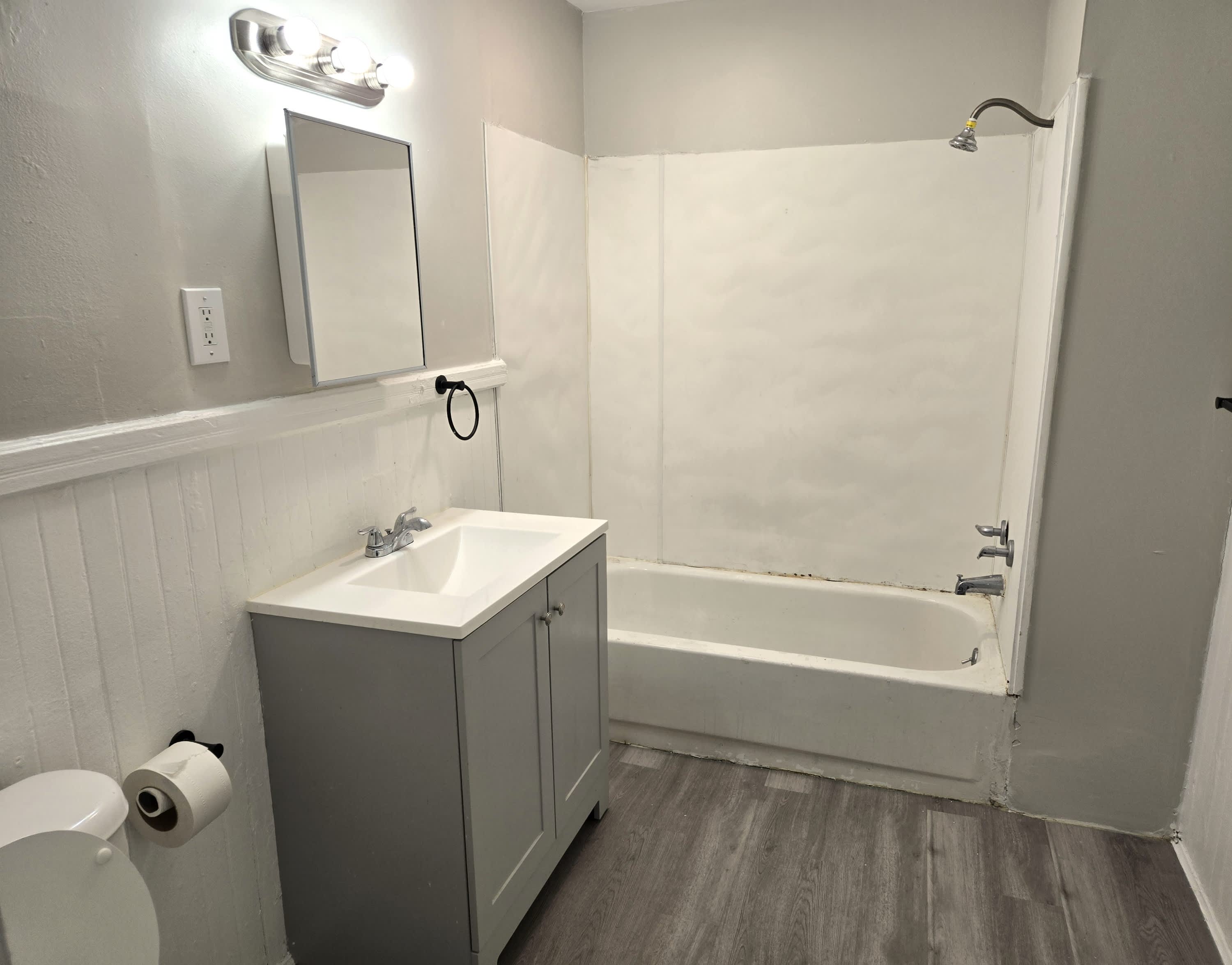3912 Archwood Avenue – photo 5
