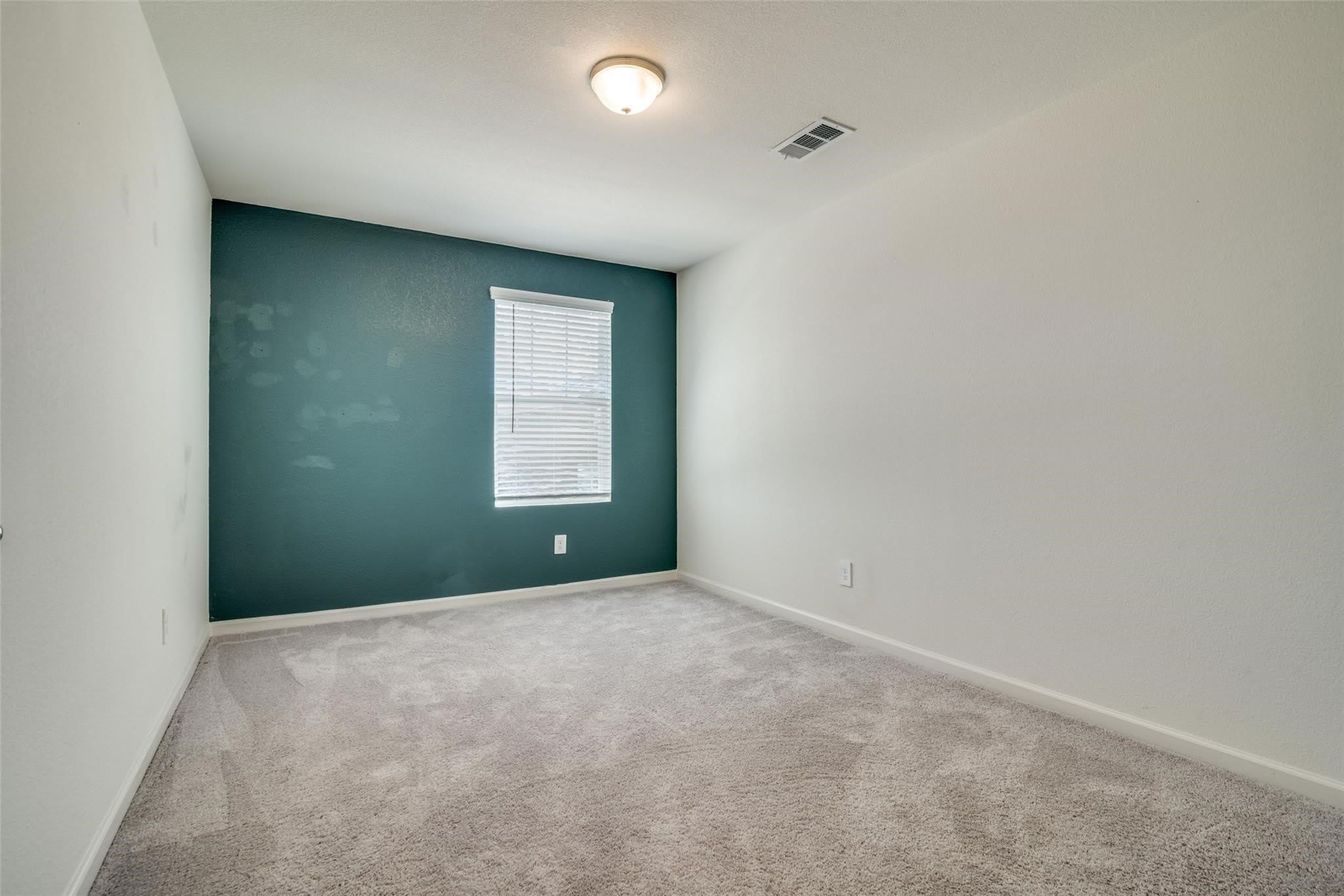731 Yorkshire Drive – photo 4