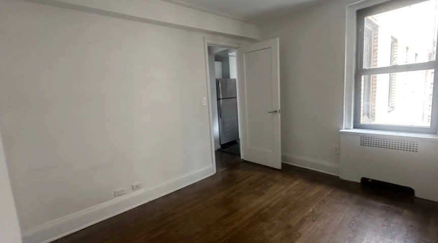 133 E 38th St – photo 3