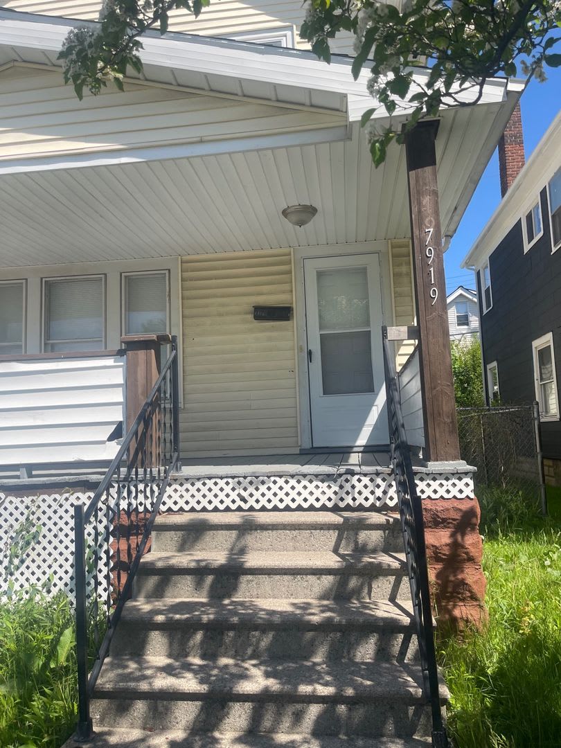 Charming 3-Bedroom Single-Family in Cleveland – Spacious, Comfortable & Move-In Ready! – photo 2