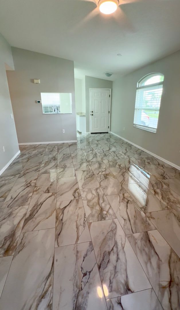 Beautiful End Unit 2 Bed 2 Bath Villa – photo 4
