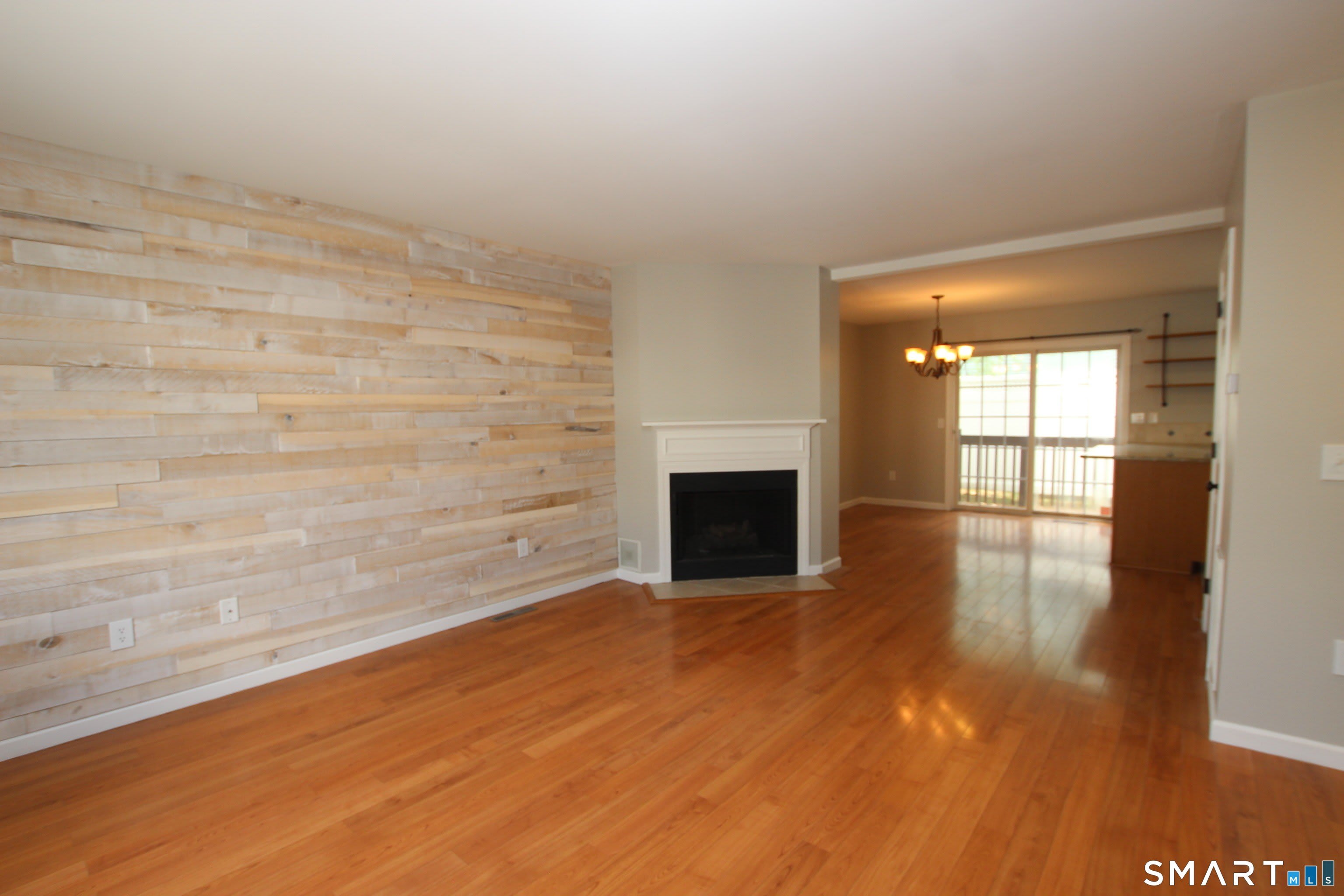 22 Main Street – photo 4