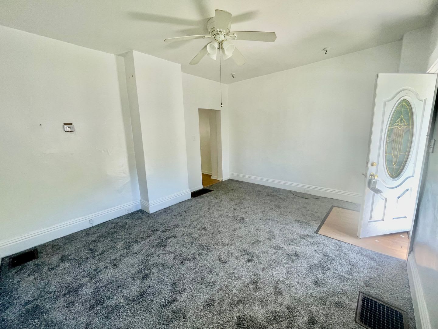 2 Bed 1 Bath- Pittsburgh PA – photo 3