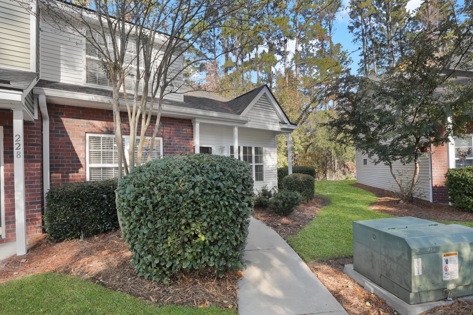 Charming 3 Bedroom Home in the Towns of Buckwalter!! – photo 3