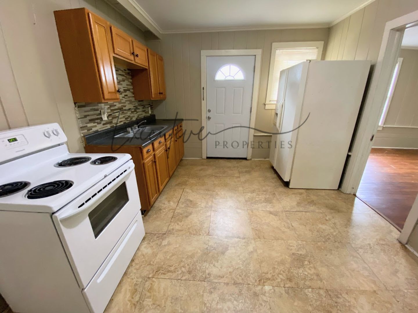 Downtown Living 1 Bedroom Apartment With All Bills Paid – photo 4
