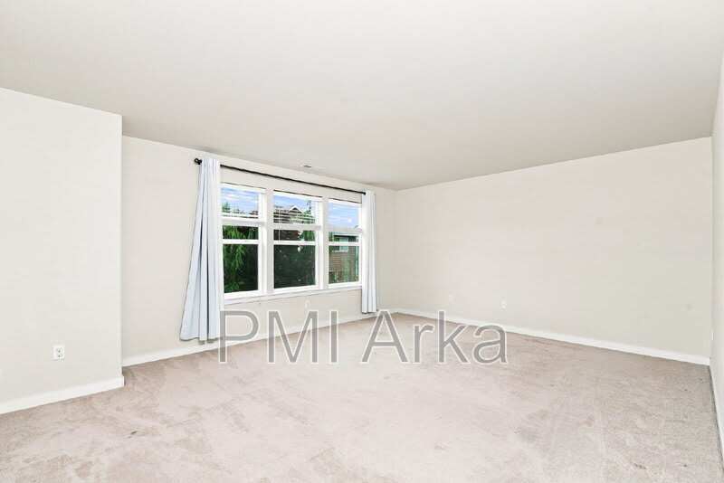 633 Ilwaco Pl Ne – photo 4