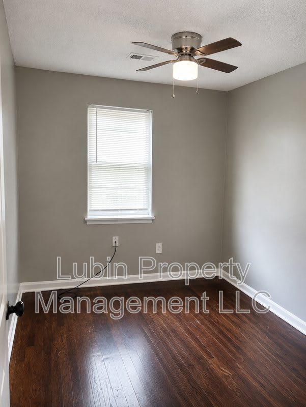 2358 Zanone Ave – photo 3