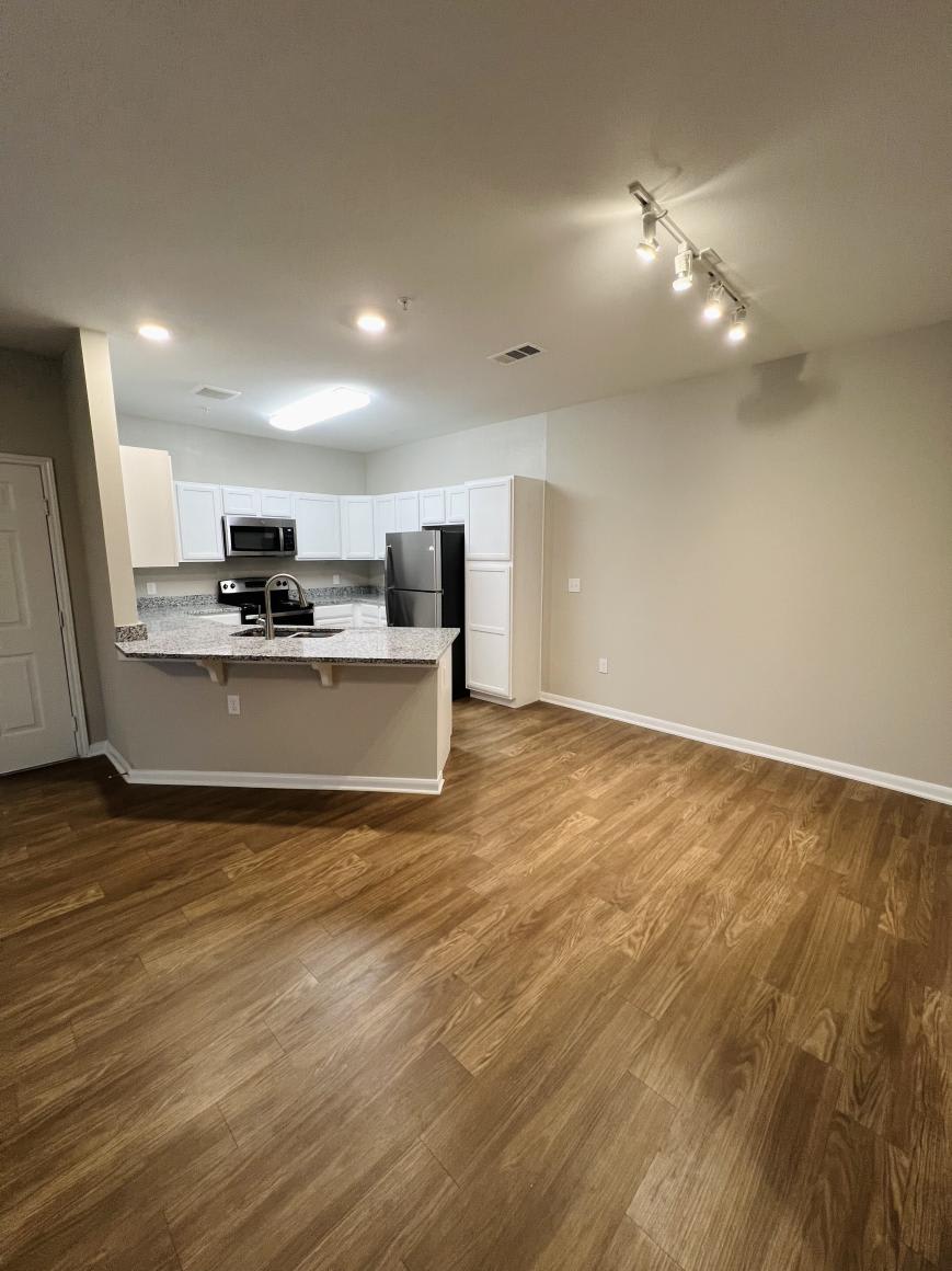 1824 Central Expressway – photo 1