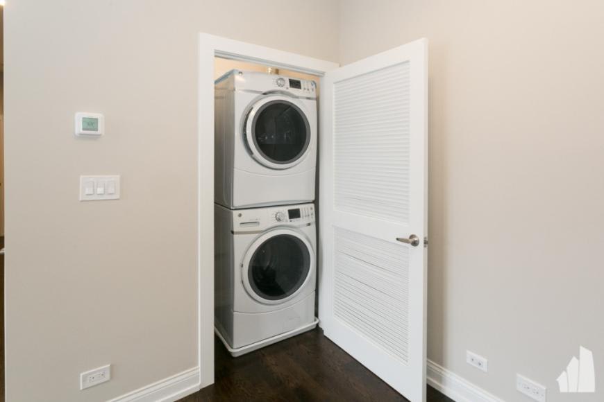2943 W Diversey Ave – photo 3