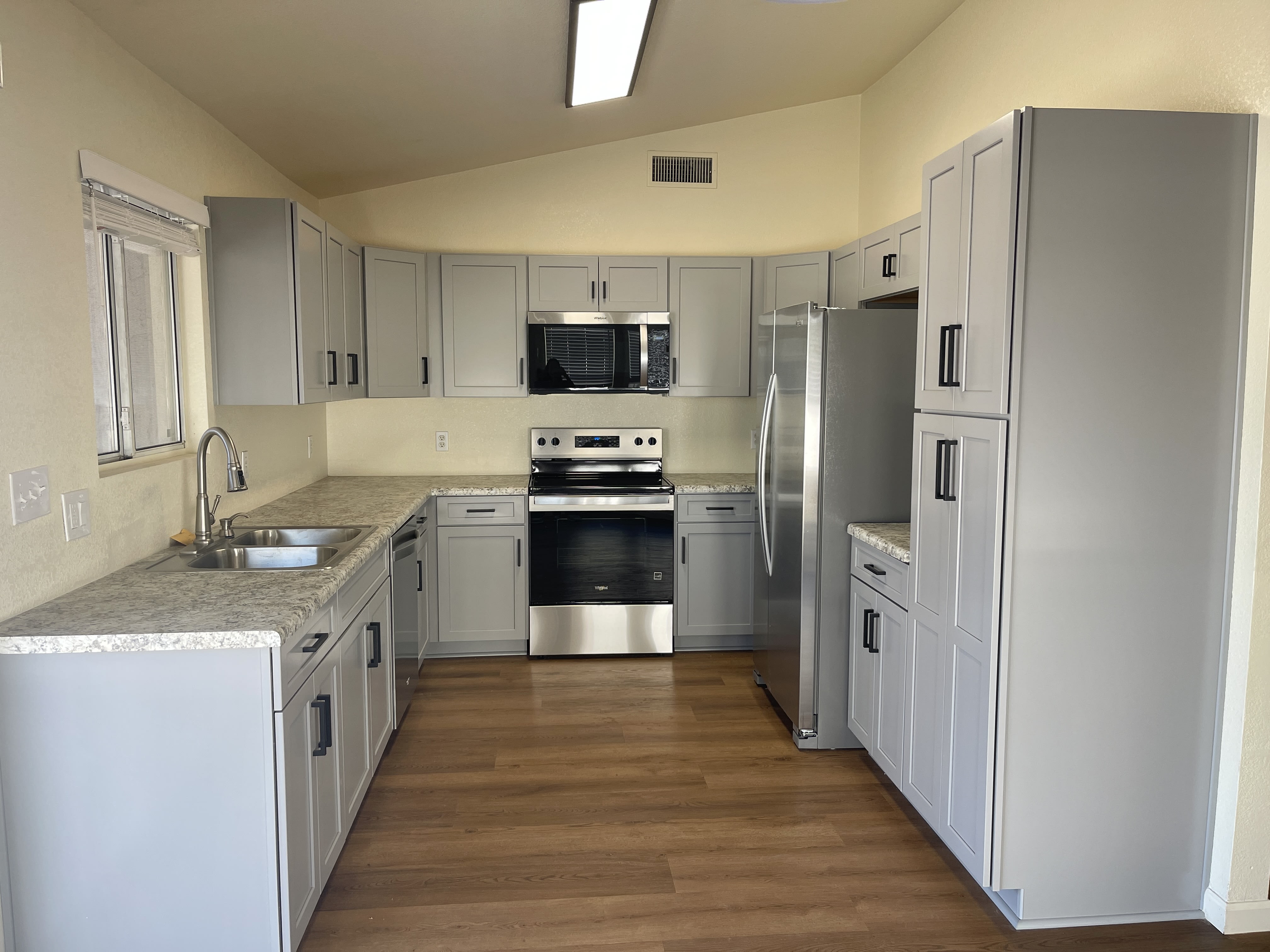 1727 E Birch St – photo 4