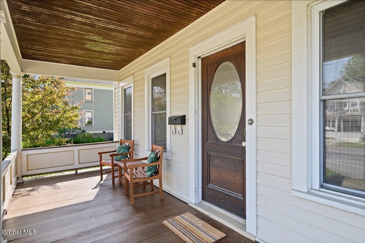 162 Lake Avenue – photo 4
